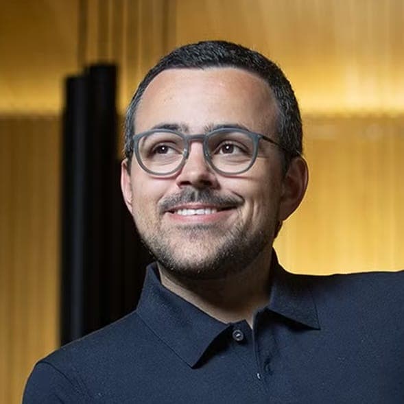 How Enterprise AI SaaS Closes Adoption Gaps with Multi-Agent Crews João (Joe) Moura Apr 6, 2026 — image 2